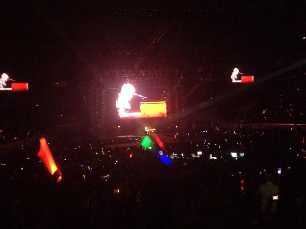 imarkflores's tweet image. &quot;@tswiftph: PIANO + ALL TOO WELL  😭😭😭 #REDTourMNL #SpinnrTaylorSwift http://t.co/CHrHGzOViL&quot;