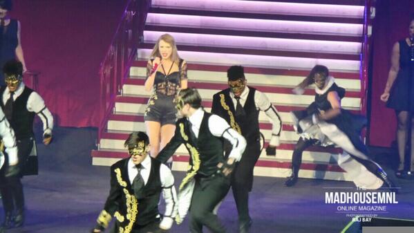 Dwinatasiae_29's tweet image. #REDTourMNL “@MadHouseMNL: I knew you were trouble. From princess to fierce! #SpinnrTaylorSwift http://t.co/bmMFJ9DuhX”&quot;