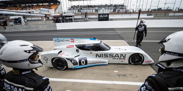 NissanUK's tweet photo. The @24hoursoflemans kicks off next Saturday and we'll be there! Follow @NissanUK + watch the live stream on @NISMOtv http://t.co/dFv4CulHga