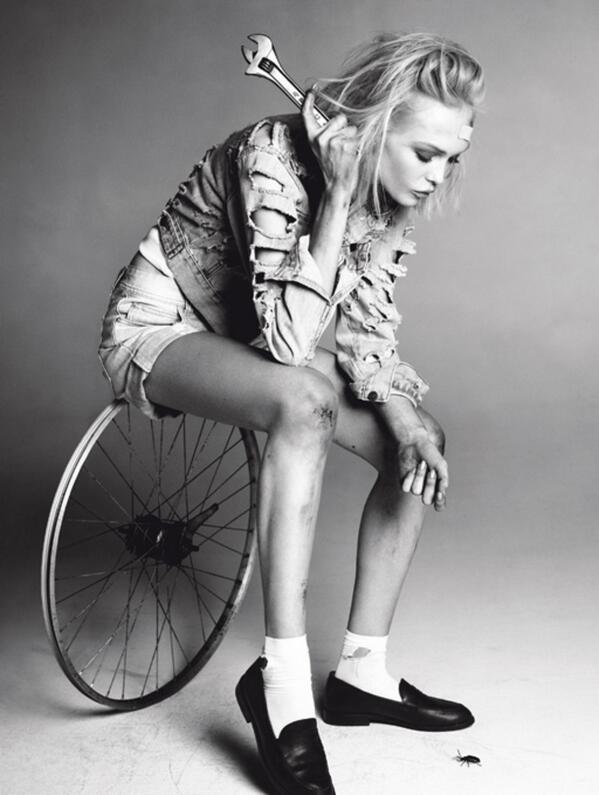 cremecycles's tweet image. fashion and cycling #cremecycles