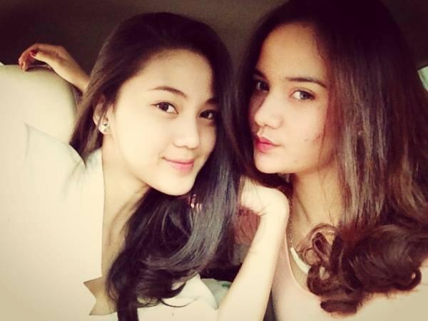 klitoris wanita pamer jilat memek klitoris wanita pamer jilat memek