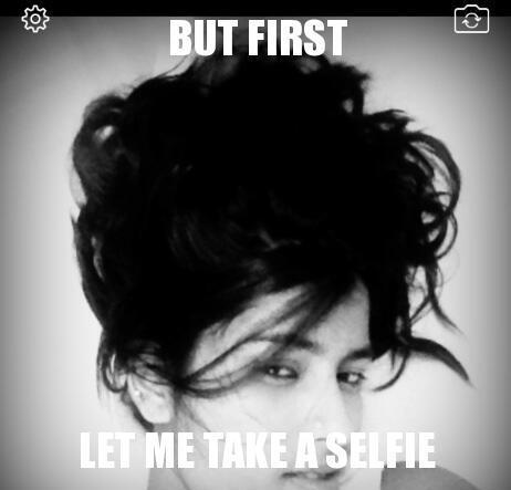 SelfieMemeBot's tweet photo. I need to go on a blind date , but first... @grsonar @ZeeCafe #ChainSmokers http://t.co/hc3h4HMLfy