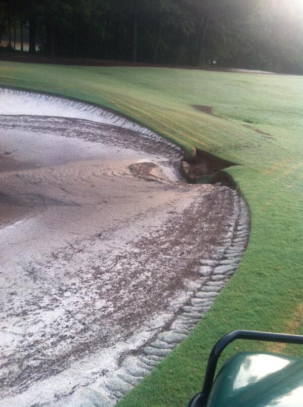 Jimboslice2369's tweet photo. lil washout today no big deal @SuperProblems @Turfgrassprobs http://t.co/DkfNeJHOMa