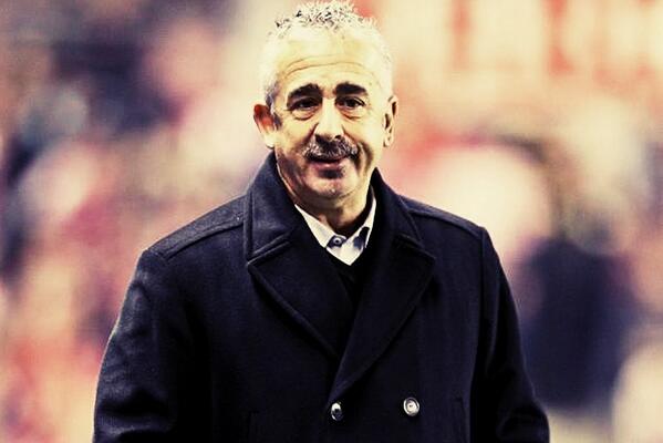 Frases_Futbol's tweet photo. Se cumplen dos años sin Manolo Preciado, pero como él siempre decía, “por mucho que hoy llueva, mañana sale el sol" http://t.co/sorlOcuAU3