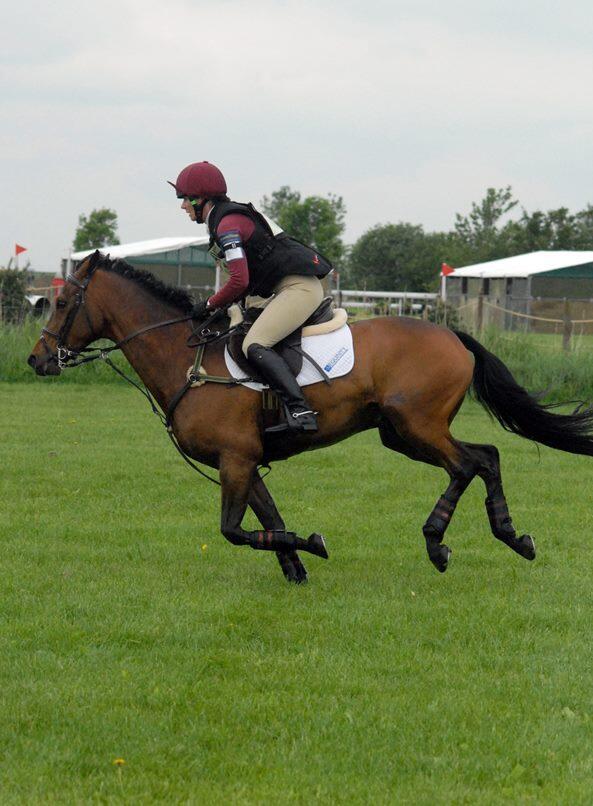 EquinityUK's tweet image. @EquinityUK rider @elliefhughes having a blast XC with the pocket rocket Rolo. They finished 11th in the Intermediate