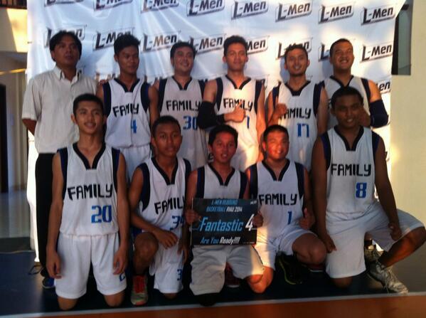 LMenPekanbaru's tweet photo. day 3 dari pertandingan pertama LBR 2014 dimenangkan oleh family . wah selamat buat family @LMen http://t.co/I5SaYA28RI