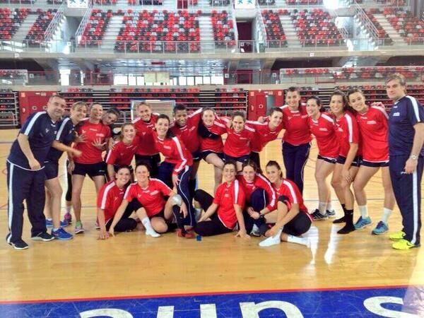laragonzalez22's tweet photo. Un entrenamiento menos #Let's Go #clasificación #Euro'14 #Guerraras http://t.co/siOcJN6wOY