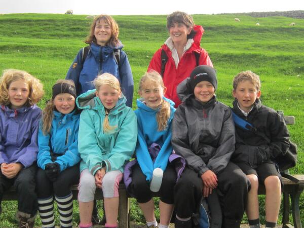 BigWalkToWork's tweet image. Mike's Daughter @f_mundell organised a walk to work/school, with some 60 members of the community, starting at 4am