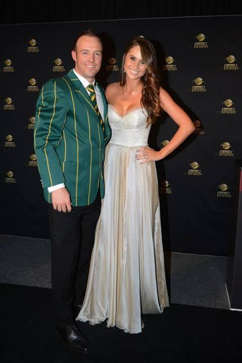 DanielleDV27's tweet photo. β@ABDeVilliersFC: Mr Awesome @ABdeVilliers17 with Gorgeous @DanielleDV27 at #CSAawards14 http://t.co/jDXC4BUtMOβThank u &thanx @VesselinaP!π