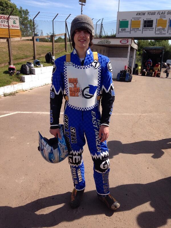 Harringting's tweet photo. Having another go at speedway! http://t.co/LlVV2kM9m2