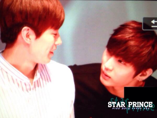 RedlBeans93's tweet photo. [PRE] 140606 #VIXX LEO, HONGBIN @ Sinchon Fansign #기적 (cr: star_prince1110) http://t.co/2ih0yZuTMF cc:vixxbiased