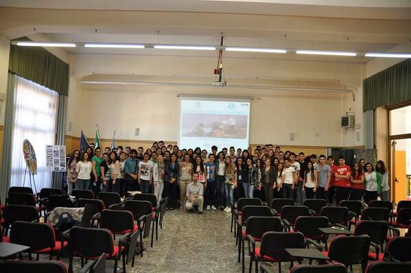 omniaVINCIt4F's tweet photo. @ProSposi @2R27827520 @LSVinci2N @TwSposiMeta @secondac_classe  @lsvinci2p http://t.co/E6Nox5DcFz