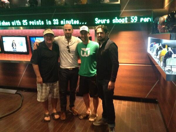 TSN1050Radio's tweet photo. Our good friends at @eatcalifornia joined @MikeRichardsTSN @DavidBastlTSN in-studio earlier this morning #treats: http://t.co/IFlI9BuOrW