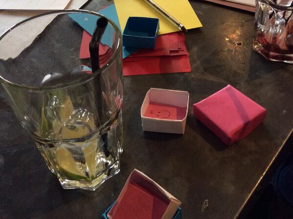VioletMaeLucas's tweet image. Drinks and mini box making #craftparty @NottsEtsyParty @Etsy with @missbelluk