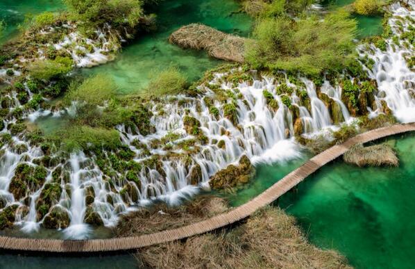 _Paisajes_'s tweet photo. Parque Nacional de los Lagos de #Plitvice #Croacia Está situado en la región de #Lika http://t.co/F2KzT78qXo