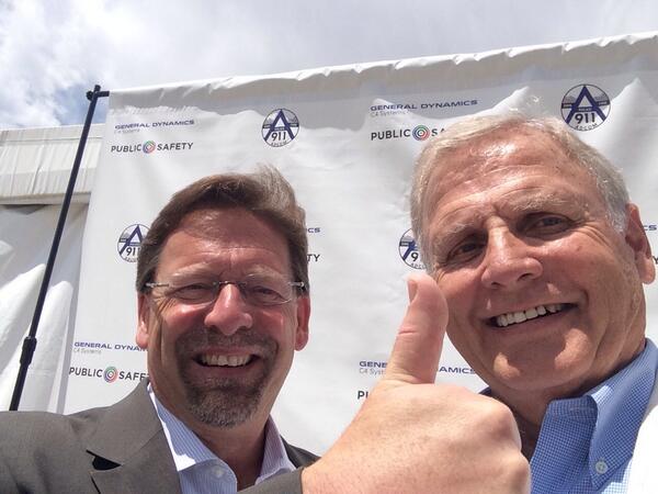 GDPublicSafety's tweet photo. Thumbs up #selfie for connecting #firstresponders! #ADCOM911's Bill Malone & GDC4S Pres. Chris Marzilli (@GDC4Srocks) http://t.co/YBk5gRp51t