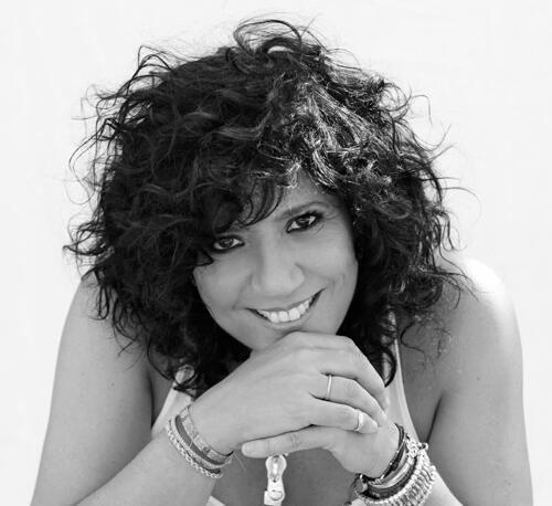 otradimension's tweet photo. @RosanaOficial lanza nuevo sencillo: #sinmiedo . http://t.co/JPHNTkSNQx http://t.co/SIxMdU20PK