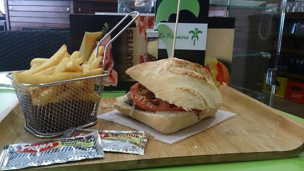 Ven a cenar una autentica HAMBURGUESA a tu gusto😉😃