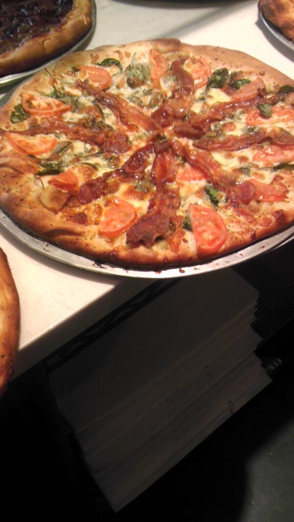 Spinach, bacon, &amp; tomato to start your perfect Friday...