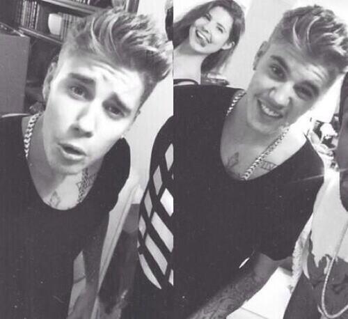 CalummHbae's tweet photo. When he pulls funny faces. #PureBliss #MTVKickOffJustinBieber #JustinBieberForMMVA http://t.co/nj6y45EFiI