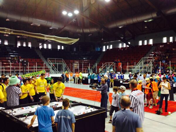 FLLOpen's tweet photo. Teams are excited for the official rounds #fllinto http://t.co/as8eFuzUej