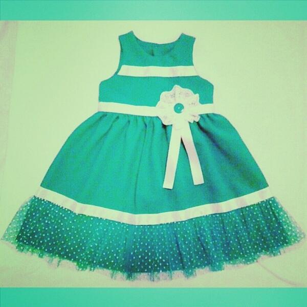 LoreeRubiio's tweet photo. Vestidos para niñas en tallas 0-1-2-4-6-8-10 en 790 
Encargalos por 
Al 04147508179
Pin: 797E3E4B
Tambien se hace... http://t.co/MvUOKUgEsf