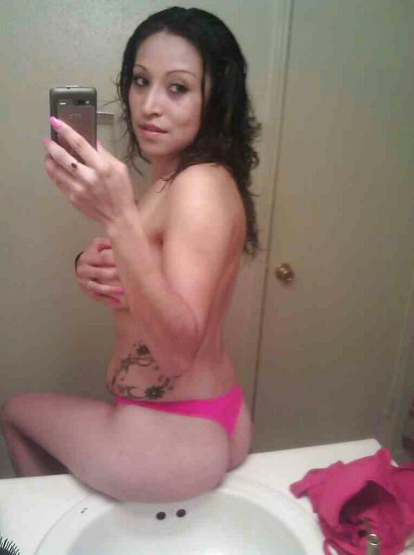 yoursluttgreen's tweet photo. Sexy latina.  Photos sent in from her. Name is anonymous. Pic 1 of 4 http://t.co/SN18eKuxHu