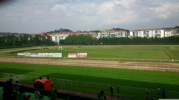 estteban25's tweet photo. Empiezan los caballos !! http://t.co/lsiFW4Ka7D