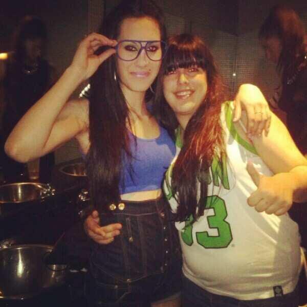 noelia_rec's tweet photo. "@Luurdiiitaas: Ole ole que mañana la veo por fiiiin :) @noelia_rec http://t.co/cI2BXrmcNP"