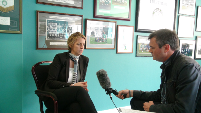 HibernianFC's tweet photo. TV: @LeeannDempster speaks to @GrantStott973 on #HibernianTV - part one of two-part interview https://t.co/mYtMPrh9VU http://t.co/kLtt4f8iv8