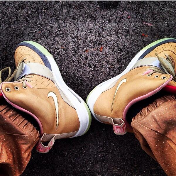 Something about the Yeezys via <a href="/iNeedKicks/">James</a>! #KixifyLife