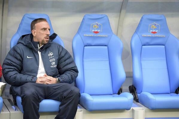 FCBayernLA's tweet photo. Ribéry se perderá el mundial, #FuerzaRibery http://t.co/7dYySrGWR2