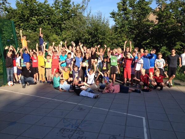 AukeMeijers's tweet photo. Dit noemen we nou een echte MZZL avond!! #proclaim #MZZL #localchillen http://t.co/jAHQ8TbRze