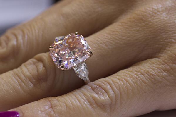 erikakwinters's tweet photo. A stunning 7-carat pink diamond from @Rahaminov at #JCKLasVegas that had us swooning! #JCK2014 http://t.co/mnOumx5S6j http://t.co/apHEL9pHiX