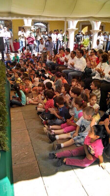 InnovacionJal's tweet photo. Participan 800 estudiantes de todos los niveles en #CaminoAlBienestar en el municipio de Huejúcar @jaimereyesro http://t.co/PfzfkdhjaQ