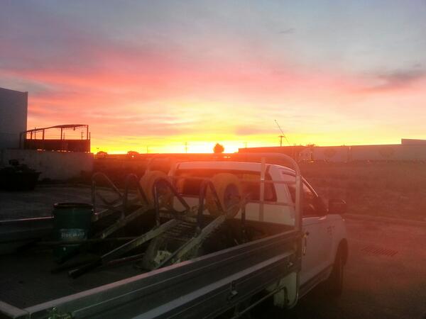 IOLandscapes's tweet image. You don't mind working Saturday when you get a sunrise like this! #sunrise #perth #landscaping