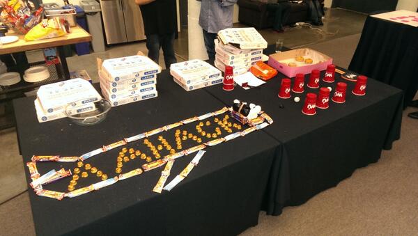 dothewww's tweet image. Ready to fly with @AmericanAir &amp;amp; @gogo at the Wearable Traveller hackathon in San Francisco #hackathonart