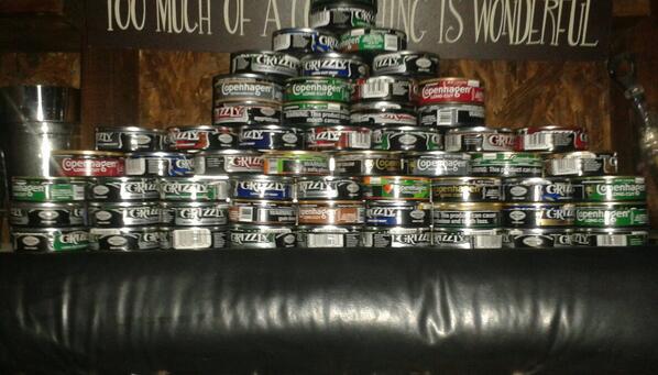 mosttdopee_61's tweet image. The mini dip tower! All it needa is Copenhagen mint!! #Yeeyee #DBH #DipTower