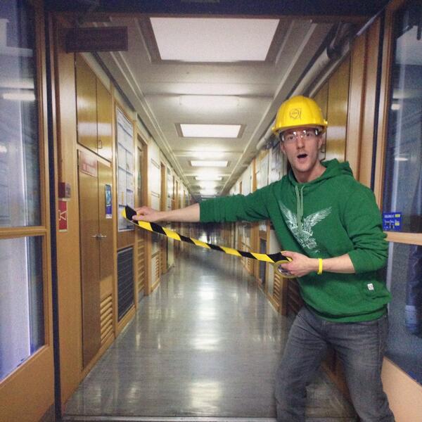SquarePegCo's tweet photo. #mosiCollider #scienceselfie http://t.co/uVEL7SMGkR