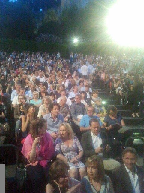 festbellezza's tweet photo. C'e' qualcunooooo?

Parrebbe di si. http://t.co/bgteQCBu9E
