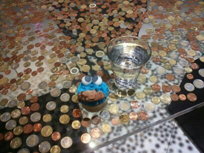 BrittBrackenie's tweet photo. Het was een hele beleving vandaag bij #filmding over #gamification @Filmdingtweets coole cupcakes ook! http://t.co/R4eevz4j9A