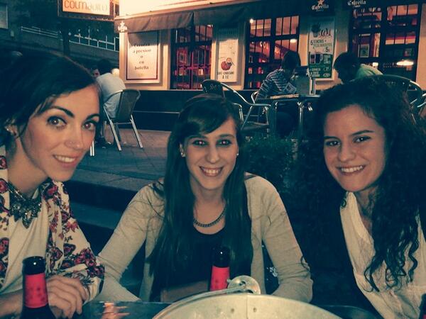 ¡Por fin un momento cervecero de relax con mis chicas! #Reencuentro