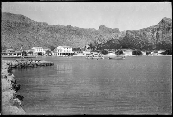 OFPIllesBalears's tweet photo. Més imatges del fons Bartomeu Reus Bordoy. #Fotografia del Port de Pollença, inicis del s.XX:
http://t.co/KeSOJEm2Ax http://t.co/s2RvFAHsAP