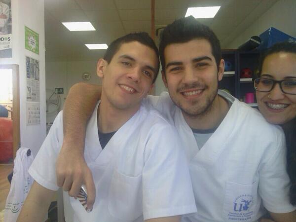 Juanitoelsaxo's tweet photo. Un placer compartir este año de practicas con personas como @crdiego93 y @nonito_91, os quiero mamones!! http://t.co/VwNMTYtoiV