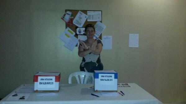 La secretaria de la mesa de la <a href="/Falla_SantJosep/">Falla Sant Josep</a> dona per tancada la votacio. Molta sort a totes les candidates!!!!