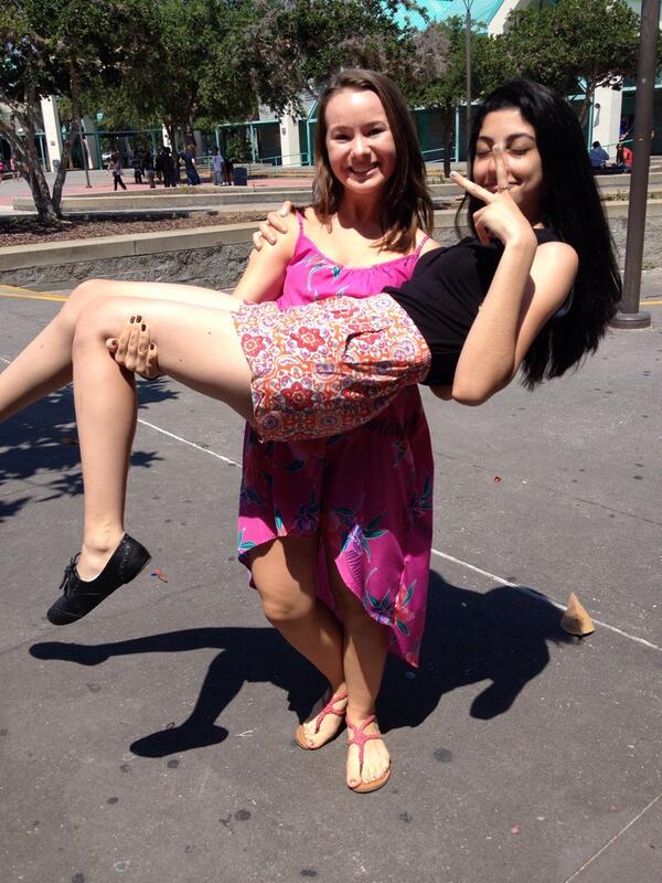 aimeeisshort's tweet image. We actually had spotters behind and beside us😂😂 #notstrong