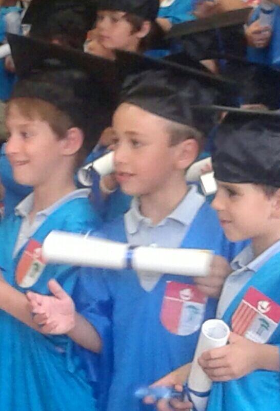 NataliaUbepas's tweet photo. Graduación de infantil en el Vedat .. Otra etapa superada... A por la próxima http://t.co/afJKpKjFFu