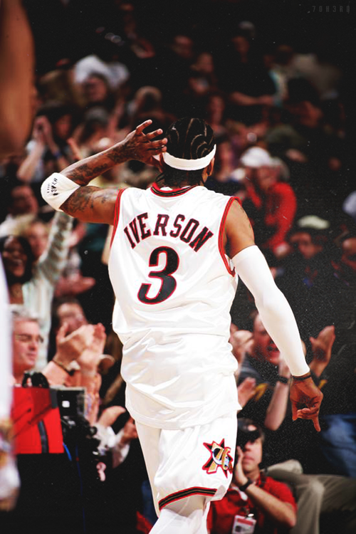 HoopsThrowbacks's tweet image. Another throwback for @AllenIverson, the legend played the best game of his life thirteen years ago today