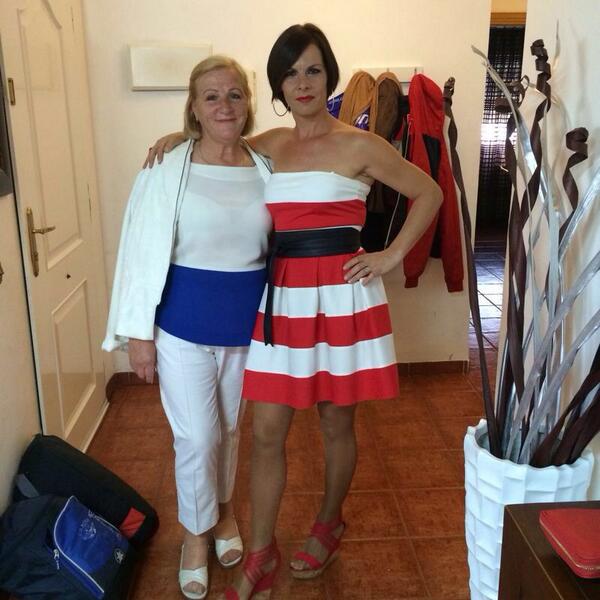 pepagazquez's tweet photo. Mi madre lo más de lo más !! http://t.co/ZD7EeRUzid