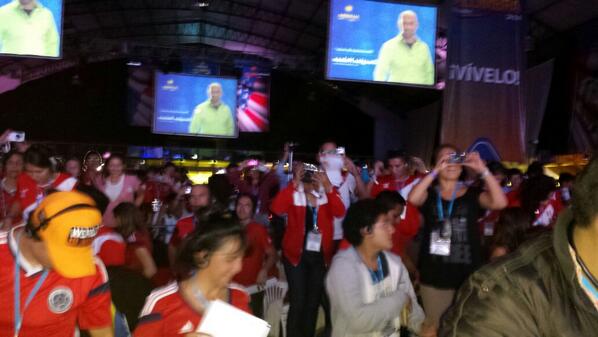 fuxionoficial's tweet photo. #DougNelson Mentalidad de éxito #Alumbra2014 #Fuxion http://t.co/pDlK3jvPvX